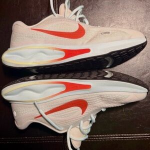 Nike Journey Run FJ7765-101 Women's Size 11 Summit White Bright Crimson sneakers